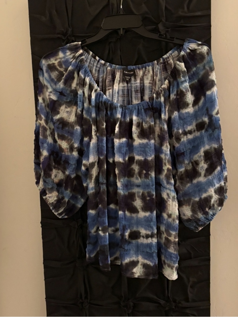 NWT Karen Kane Blue and Black Tie-Dye Off-Shoulder Blouse